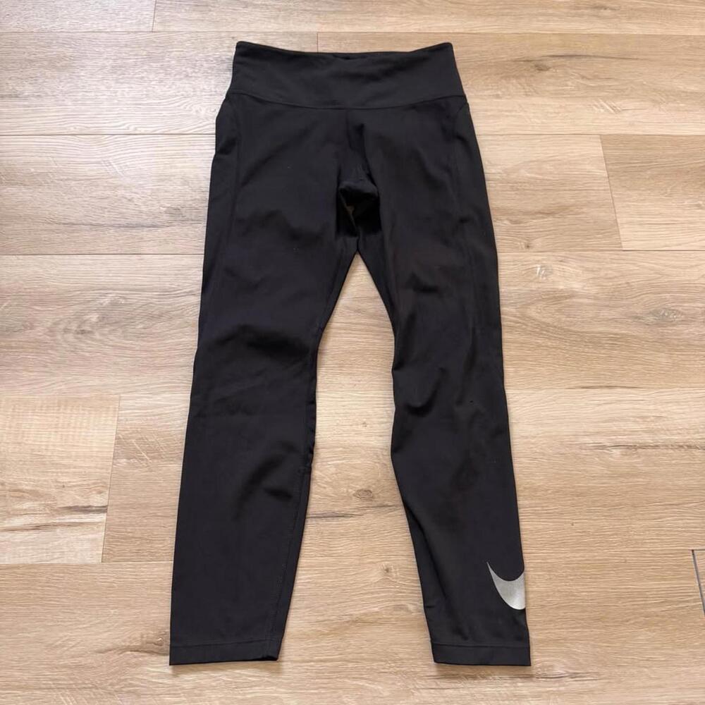 Nike Black Leggings Women's S Athleisure Sport Swoosh Ankle Length